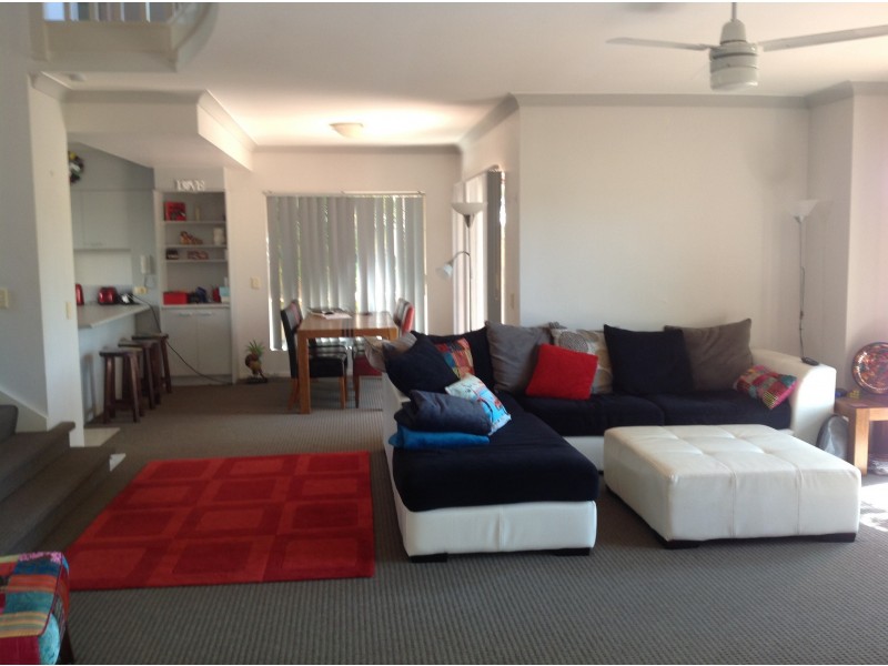 10/3 Fortuna Place, Parkwood QLD 4214