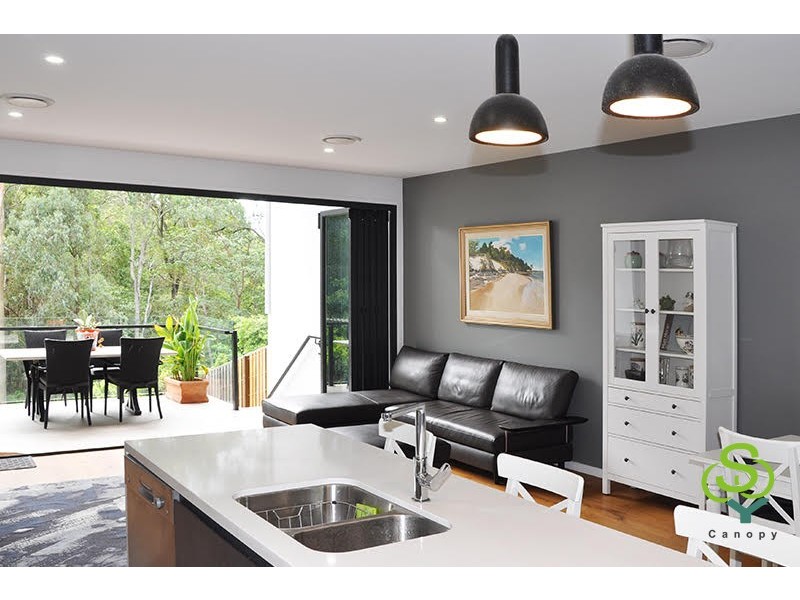 390 Simpsons Rd, Bardon QLD 4065