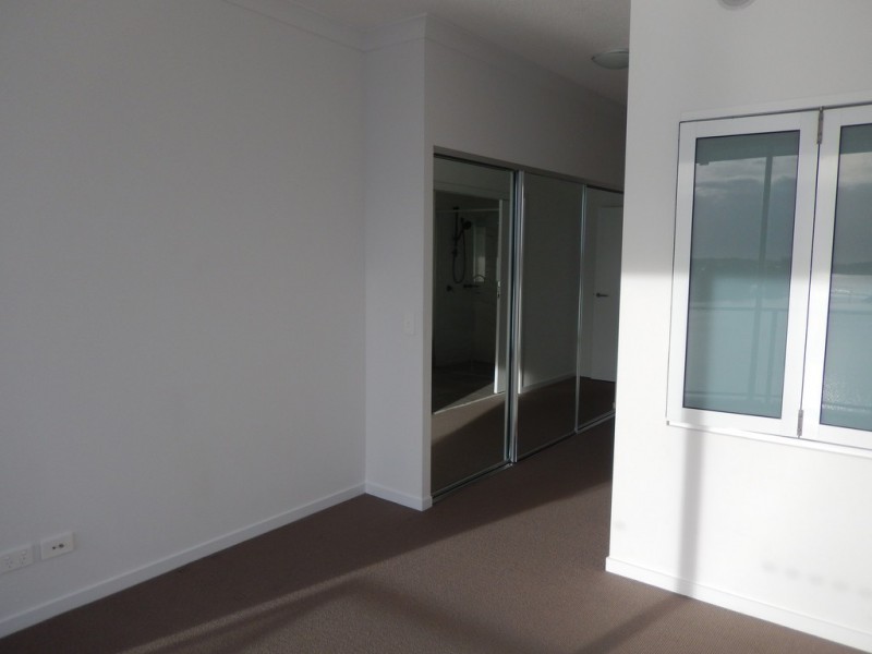 Varsity Lakes QLD 4227