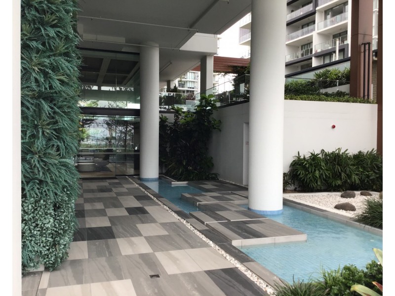 808/372 372 Marine Parade, Labrador QLD 4215