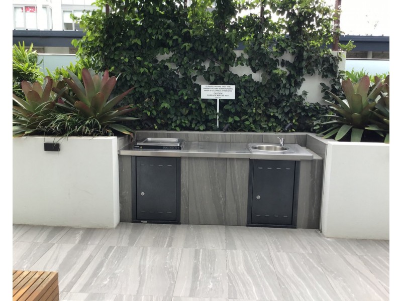 808/372 372 Marine Parade, Labrador QLD 4215