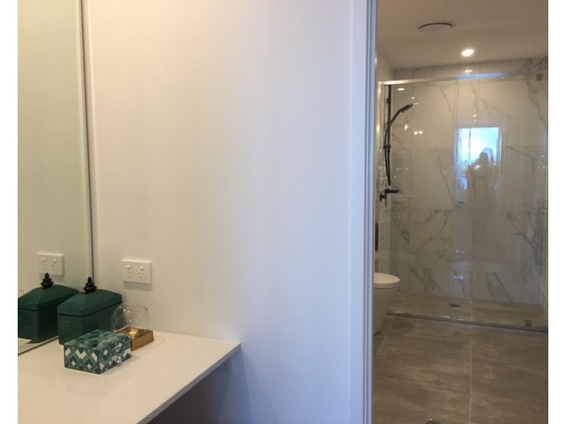 2309/397 397 Christine Ave, Varsity Lakes QLD 4227