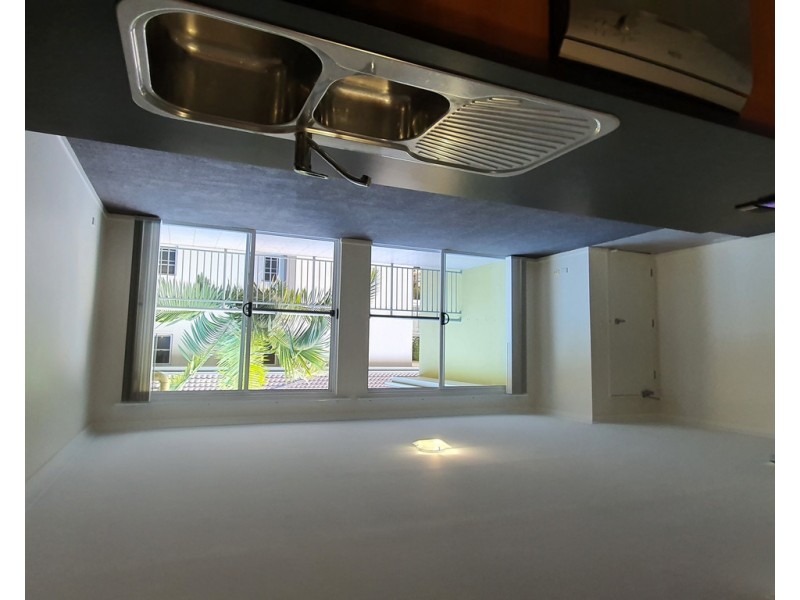 711/33 Clark Street, Southport QLD 4215
