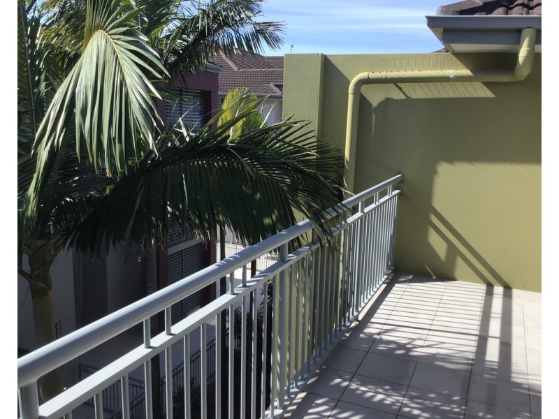 711/33 Clark Street, Southport QLD 4215