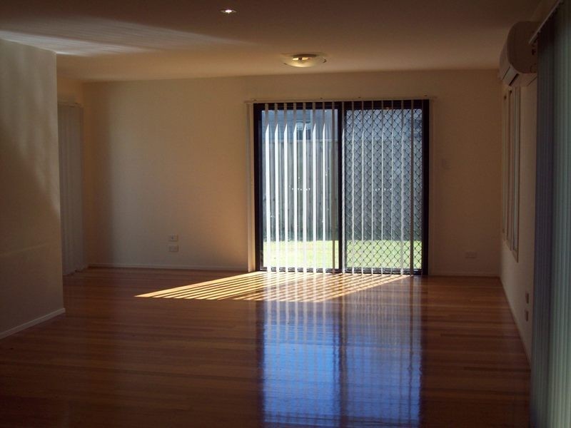 1/7 Stephanie Close, Mudjimba QLD 4564