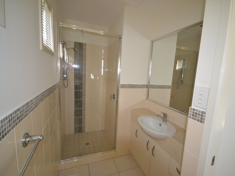 1/7 Stephanie Close, Mudjimba QLD 4564