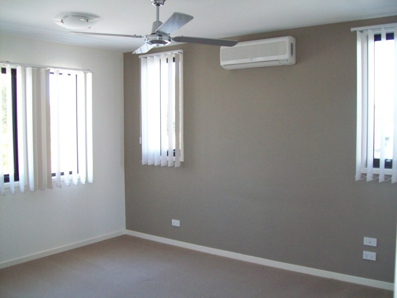 1/7 Stephanie Close, Mudjimba QLD 4564