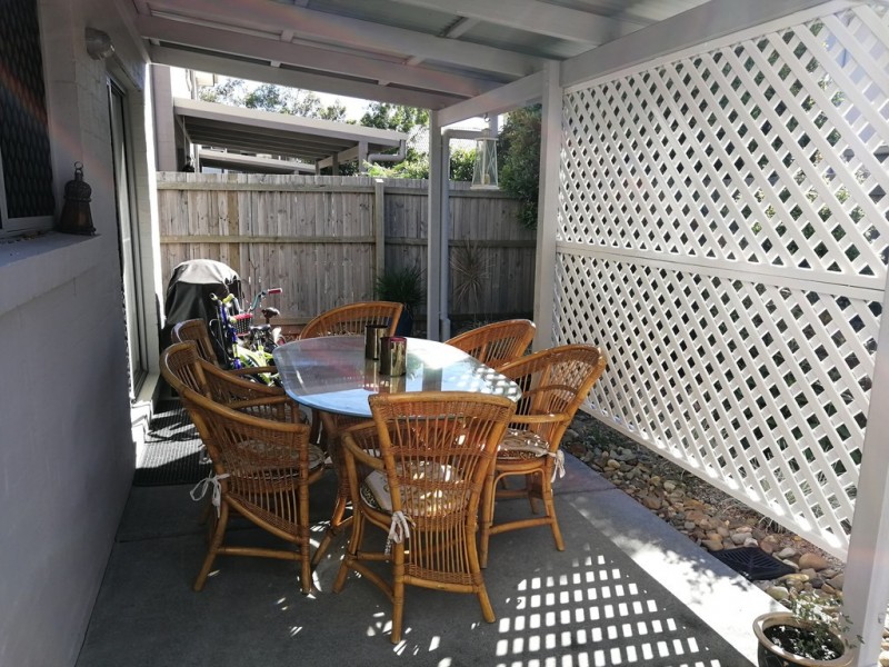 1 McAuley Parade, Pacific Pines QLD 4211