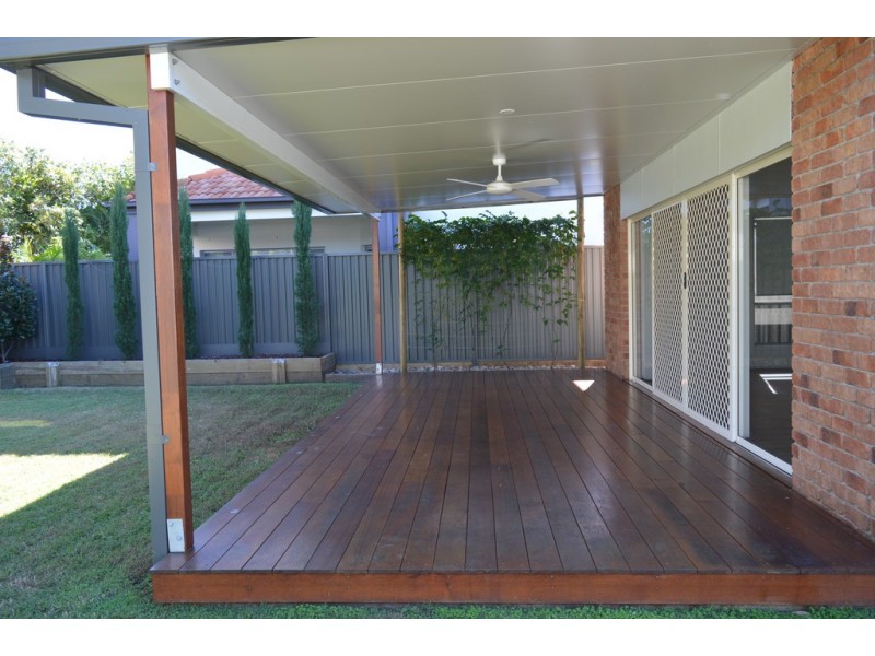 5 Shorehaven Place, Varsity Lakes QLD 4227