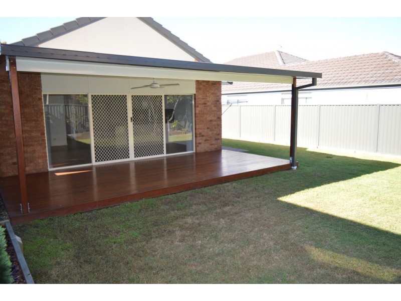 5 Shorehaven Place, Varsity Lakes QLD 4227