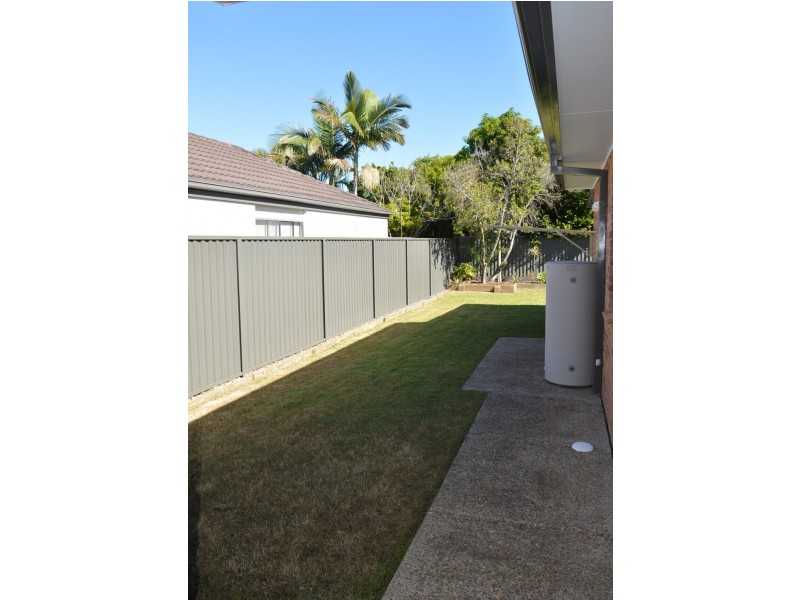 5 Shorehaven Place, Varsity Lakes QLD 4227
