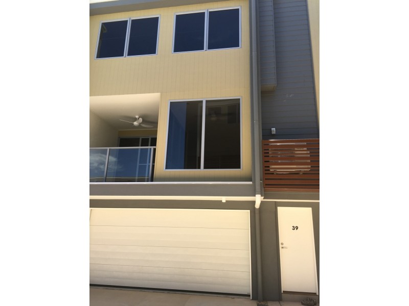 39/3031 The Boulevard, Carrara QLD 4211