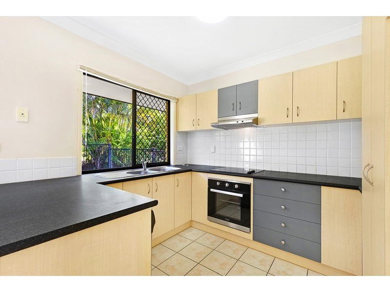 30/20 Brown Street, Labrador QLD 4215