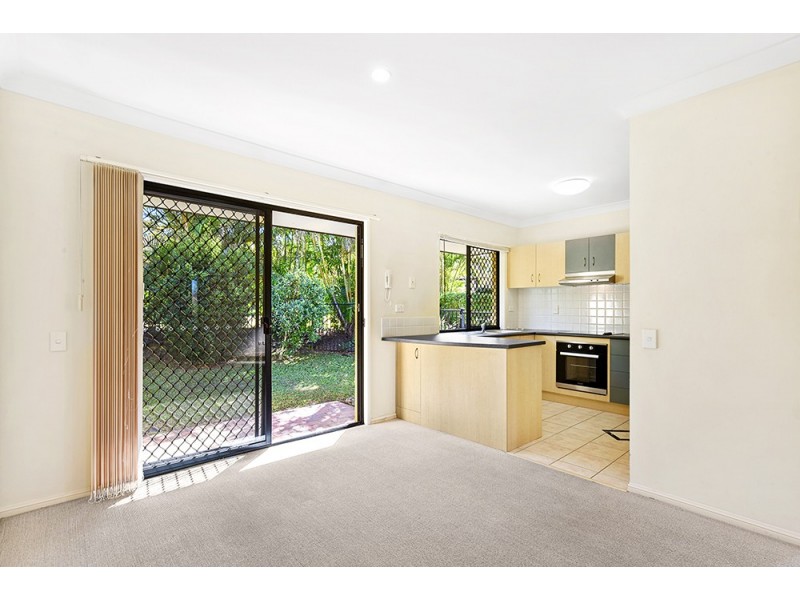 30/20 Brown Street, Labrador QLD 4215