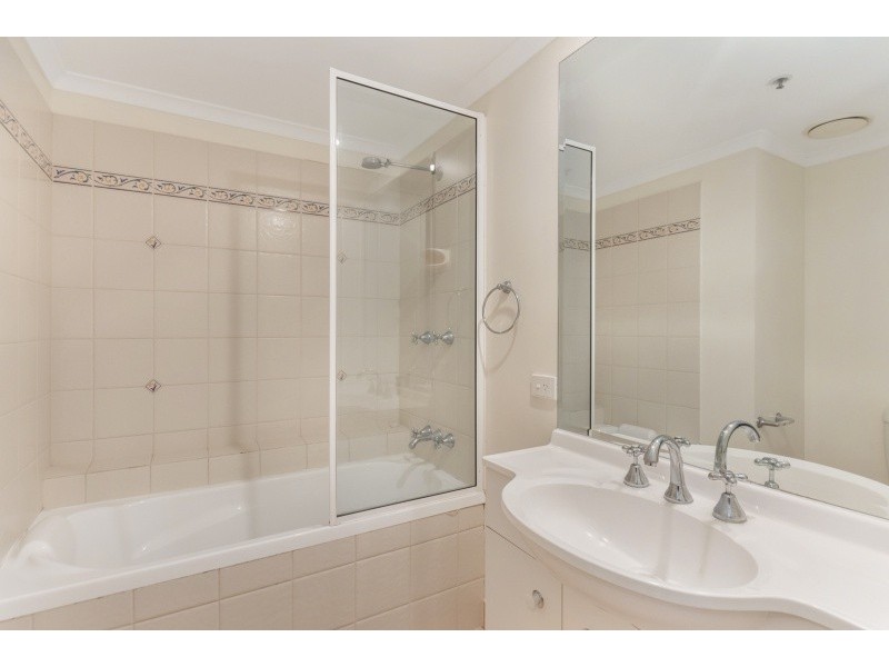 86-124 OGDEN, STREET, Townsville City QLD 4810