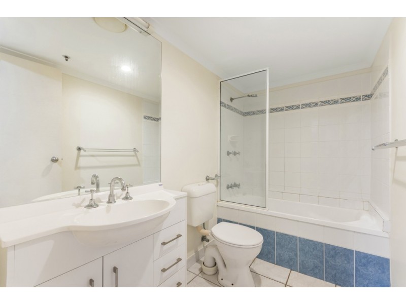 86-124 OGDEN, STREET, Townsville City QLD 4810