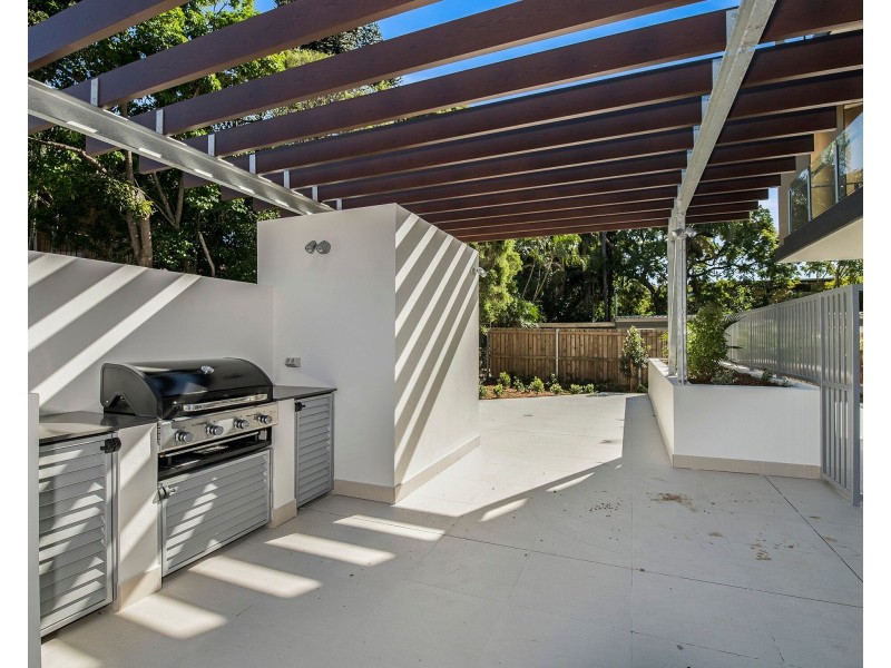 25 Riverview Tce, Indooroopilly QLD 4068