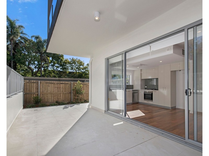 25 Riverview Tce, Indooroopilly QLD 4068