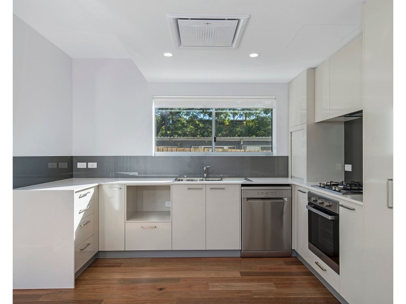 25 Riverview Tce, Indooroopilly QLD 4068