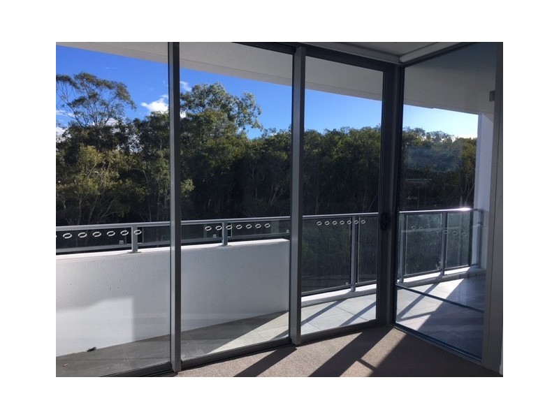 1721/397 Christine Ave, Varsity Lakes QLD 4227