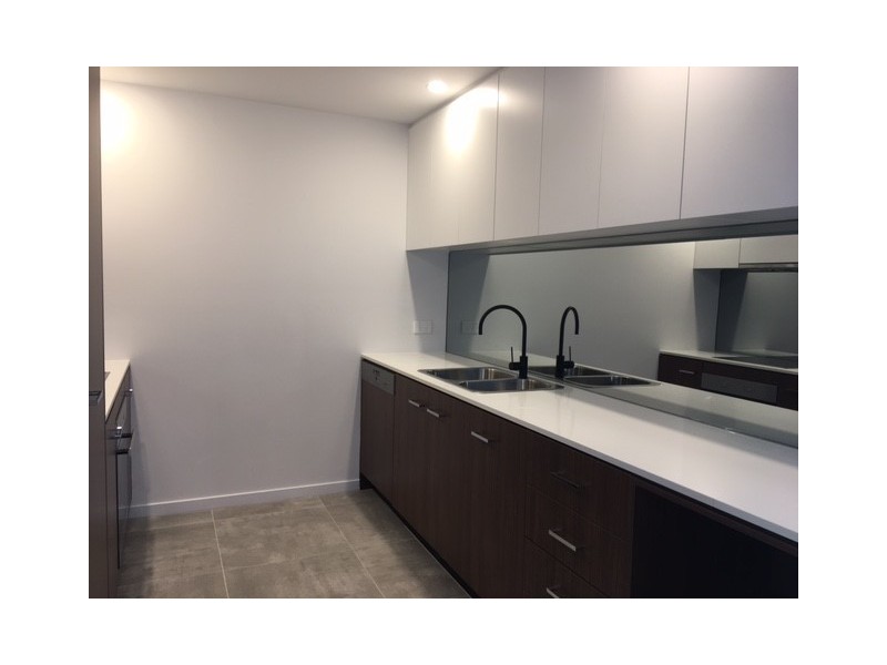 1721/397 Christine Ave, Varsity Lakes QLD 4227