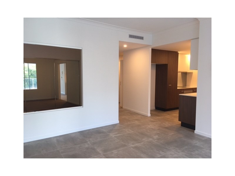 1721/397 Christine Ave, Varsity Lakes QLD 4227