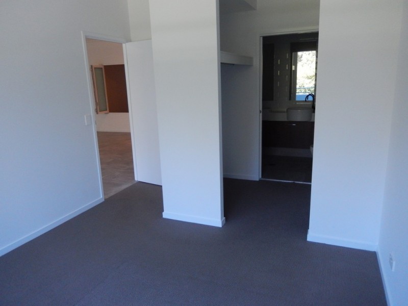 1721/397 Christine Ave, Varsity Lakes QLD 4227