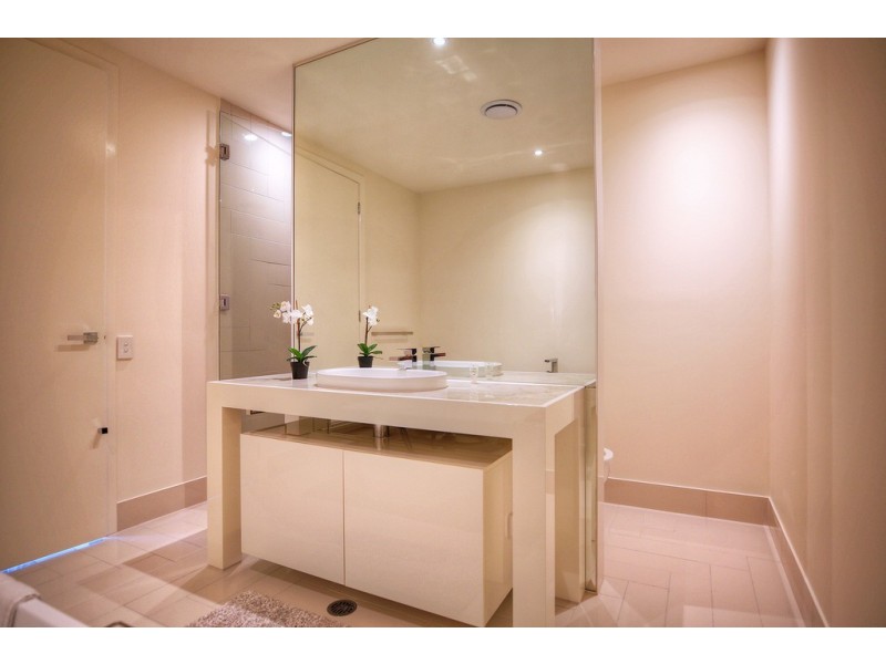 2 21 magnoli circuit, Palm Beach QLD 4221