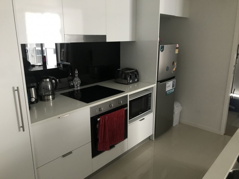 443/33 Lakefront Crescent, Varsity Lakes QLD 4227