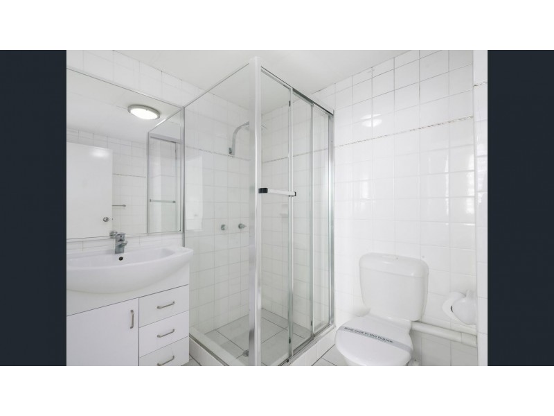 17/4 Clifford Street, Surfers Paradise QLD 4217