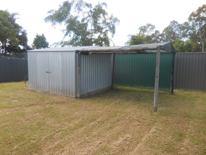 2 Maple Ave, Camira QLD 4300