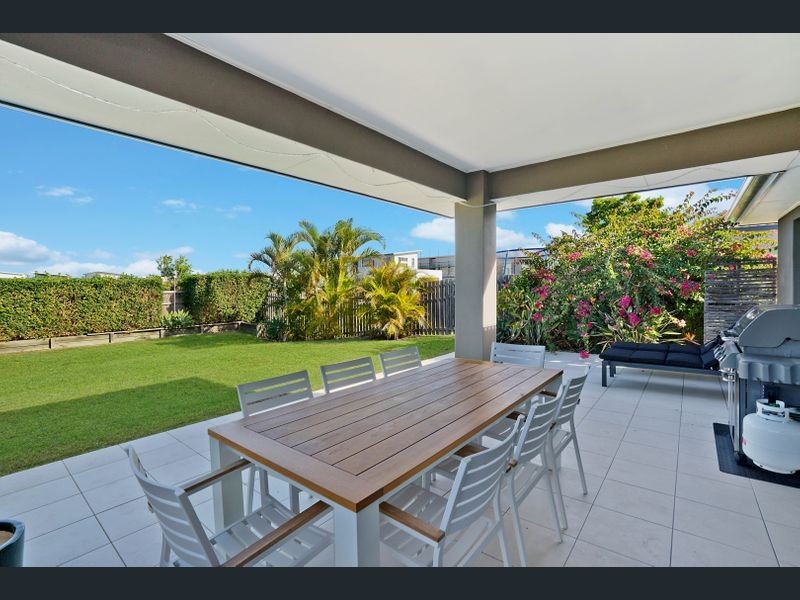 79 19, SANTA BARBARA, Hope Island QLD 4212