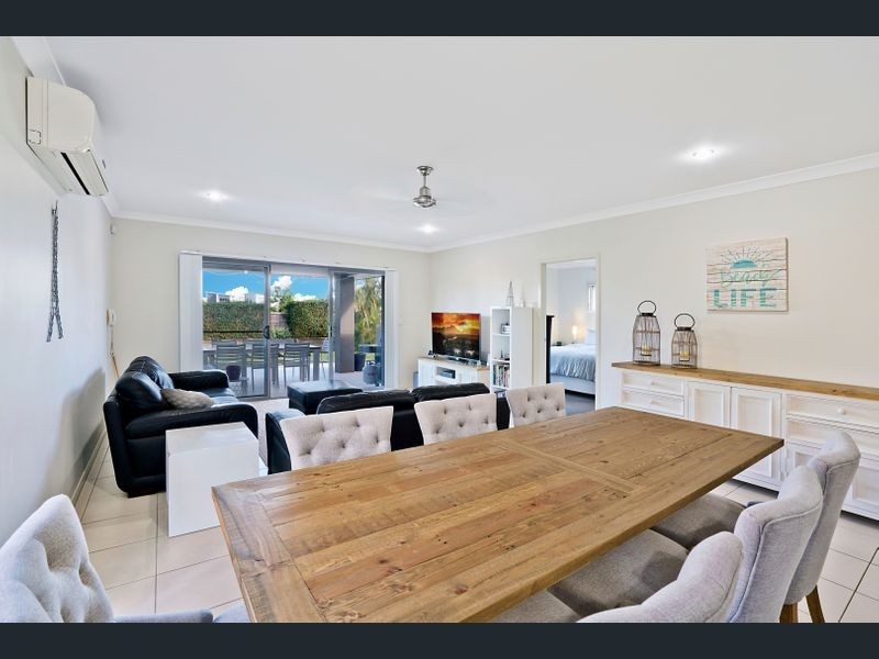 79 19, SANTA BARBARA, Hope Island QLD 4212