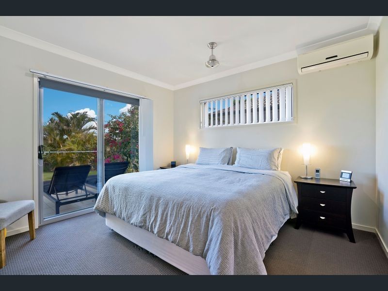 79 19, SANTA BARBARA, Hope Island QLD 4212