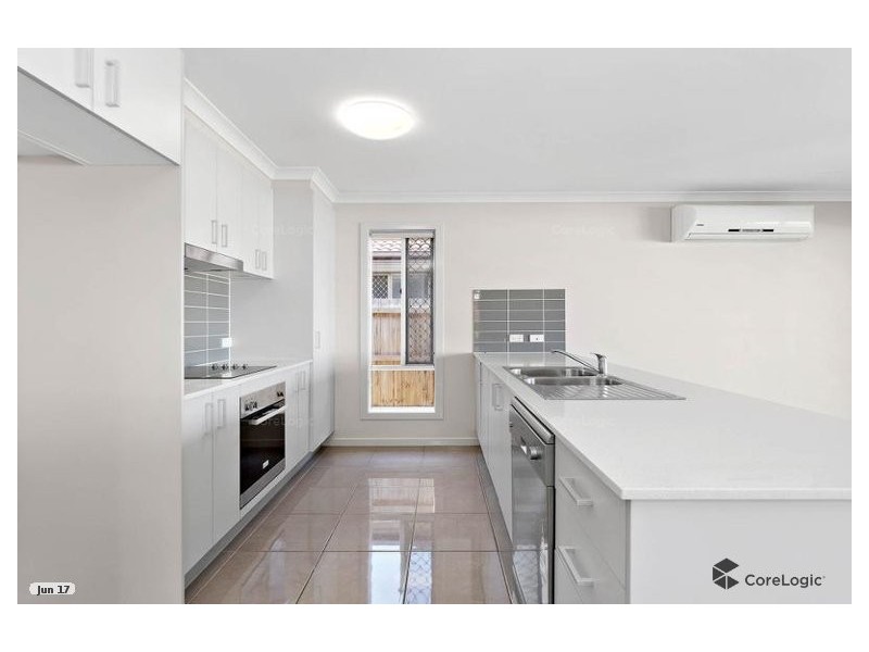 39 Huntley Road, Redbank Plains QLD 4301