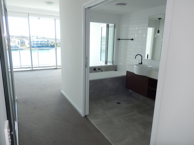 2503/397 397 Christine Avenue, Varsity Lakes QLD 4227