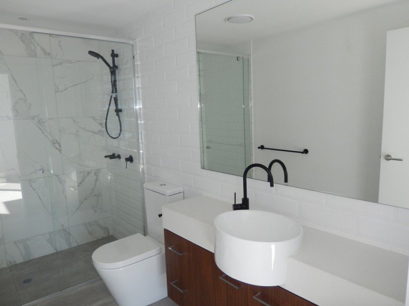 2503/397 397 Christine Avenue, Varsity Lakes QLD 4227