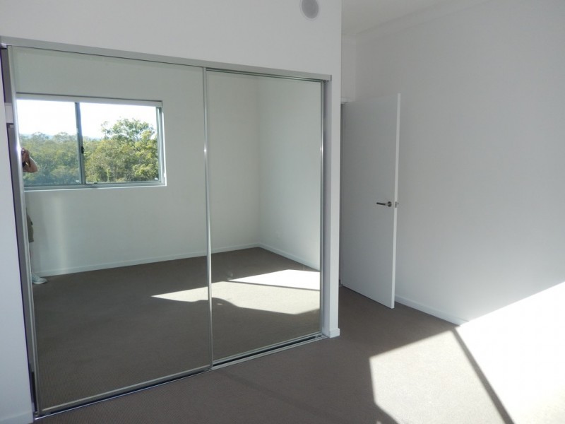 2503/397 397 Christine Avenue, Varsity Lakes QLD 4227