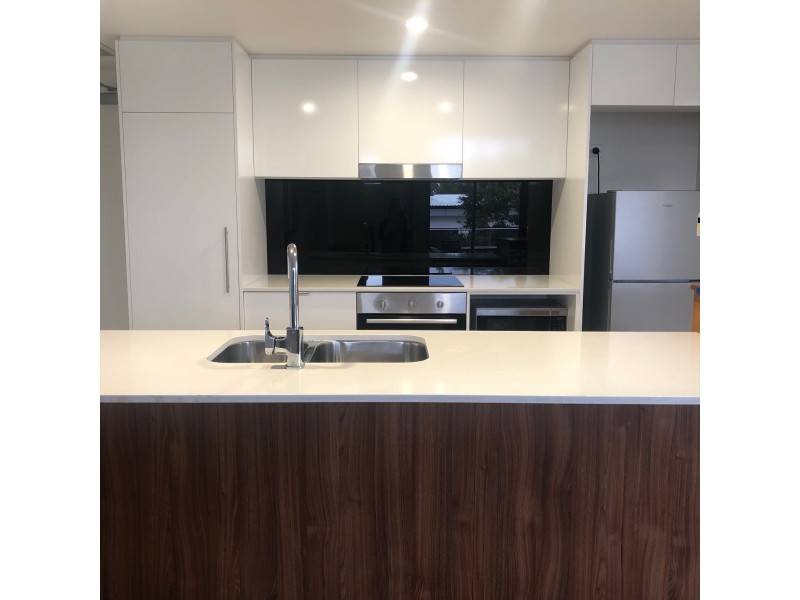 436/33 Lakefront Crescent, Varsity Lakes QLD 4227