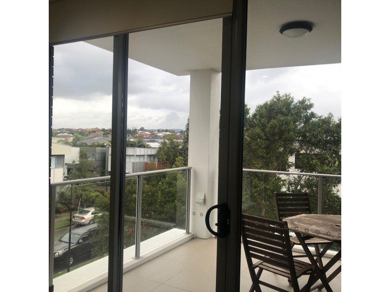 436/33 Lakefront Crescent, Varsity Lakes QLD 4227