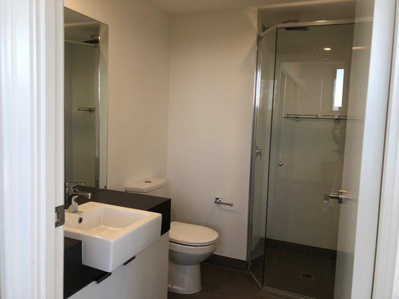 251/33 Lakefront Crescent, Varsity Lakes QLD 4227