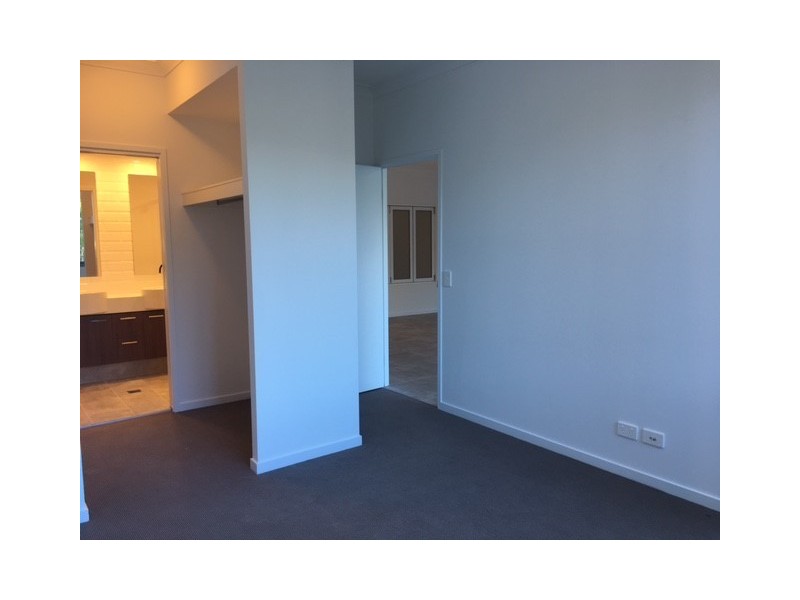 1202/397 Christine Ave, Varsity Lakes QLD 4227