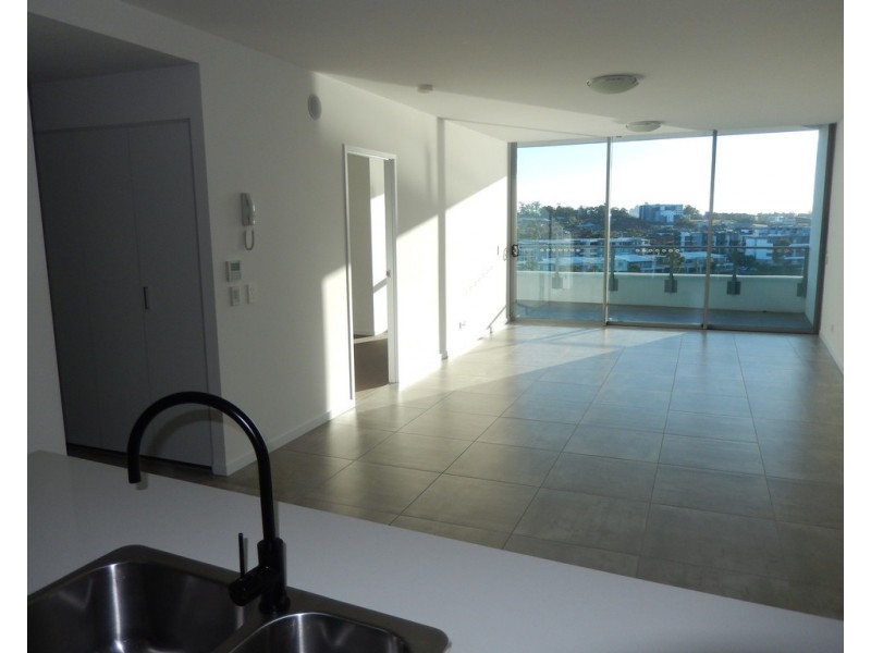 1704/397 Christine Ave, Varsity Lakes QLD 4227