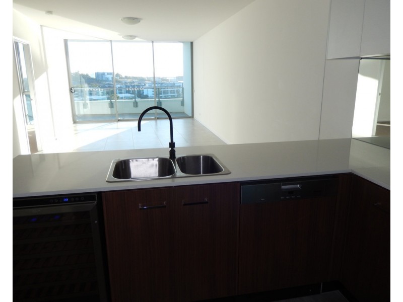 1704/397 Christine Ave, Varsity Lakes QLD 4227