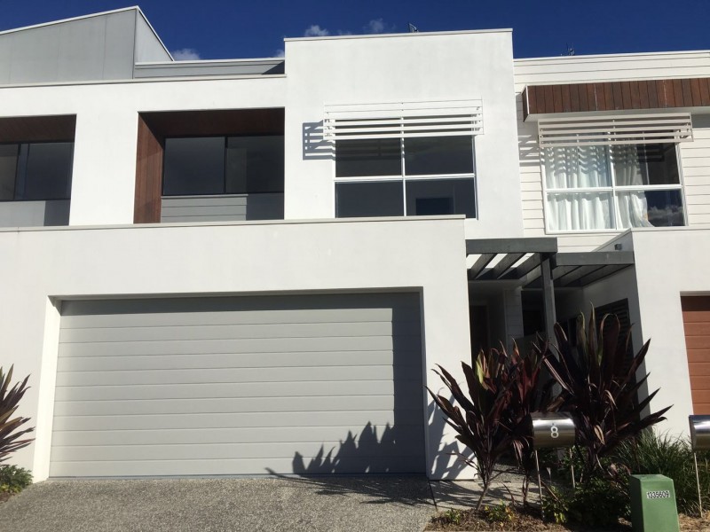 8 FLORABELLA DRIVE, Robina QLD 4226