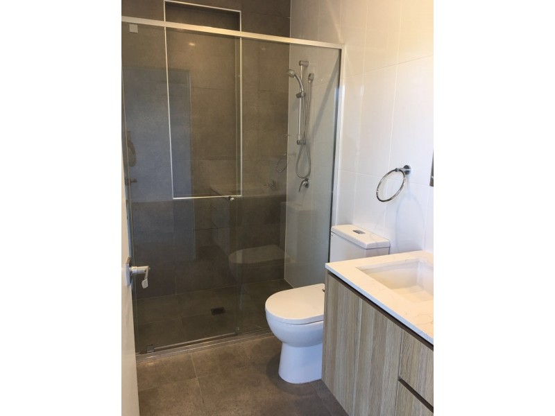 8 FLORABELLA DRIVE, Robina QLD 4226