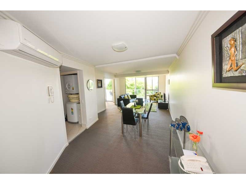 306/89 Landsborough Avenue, Scarborough QLD 4020