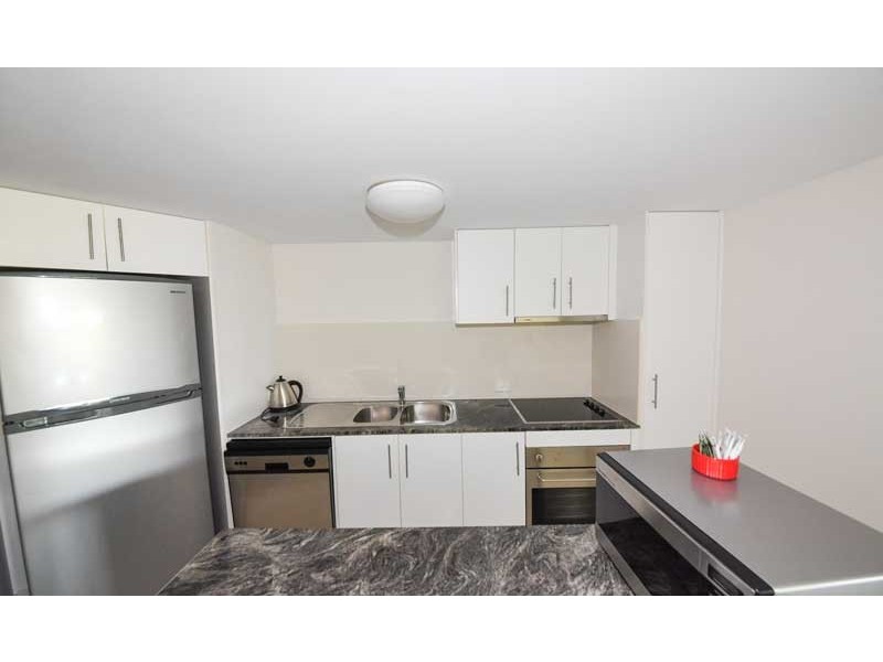 306/89 Landsborough Avenue, Scarborough QLD 4020