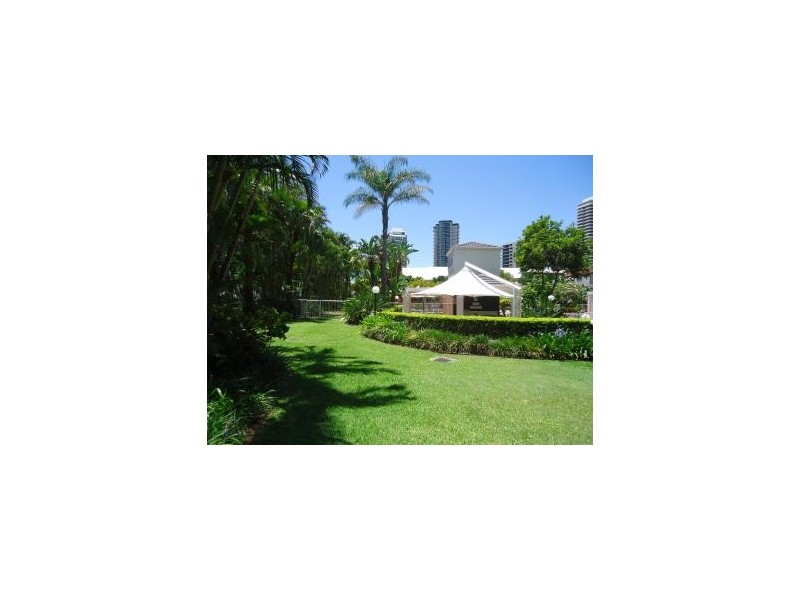 23/15-21 Breaker Street, Main Beach QLD 4217