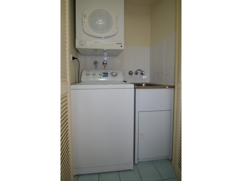 38/150 marine pde, Southport QLD 4215